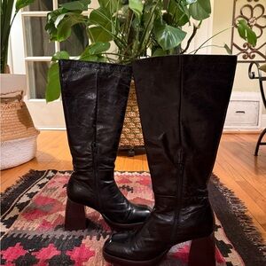 L'INTERVALLE Black Leather Heeled Boots